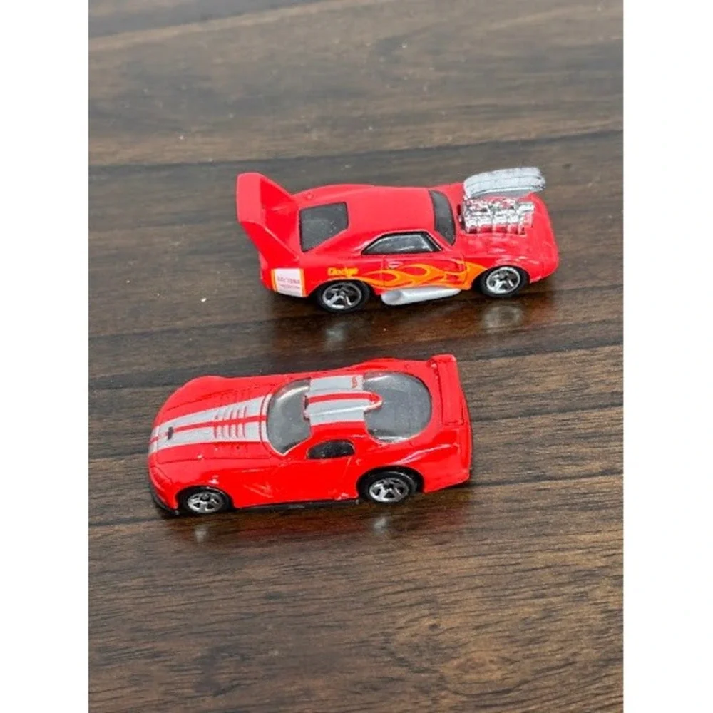 Hot Wheels Dodge Daytona Custom Flame & Dodge Viper GTS-R Red Diecast Car Lot